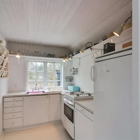 Kerstin - 100m From The Sea By Interhome *